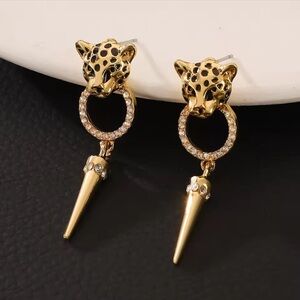 Elegant Gold Leopard Earrings